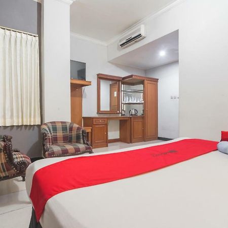Reddoorz @ Cihampelas Bandung Zewnętrze zdjęcie