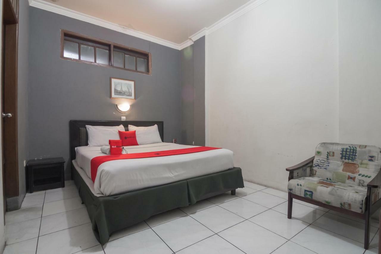 Reddoorz @ Cihampelas Bandung Zewnętrze zdjęcie