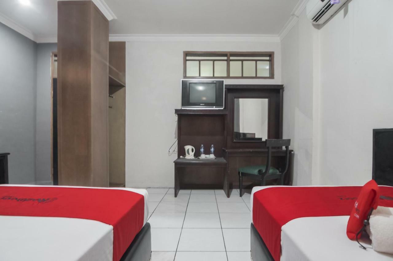 Reddoorz @ Cihampelas Bandung Zewnętrze zdjęcie