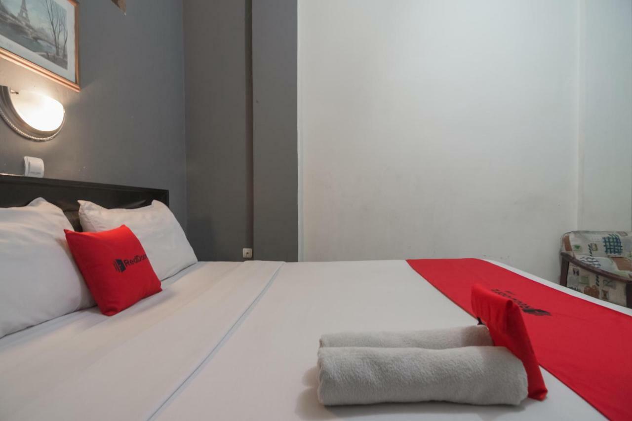 Reddoorz @ Cihampelas Bandung Zewnętrze zdjęcie