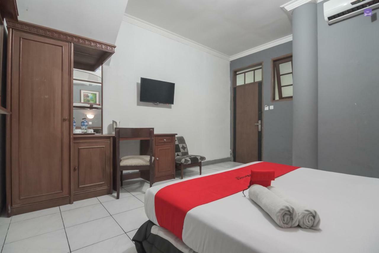 Reddoorz @ Cihampelas Bandung Zewnętrze zdjęcie