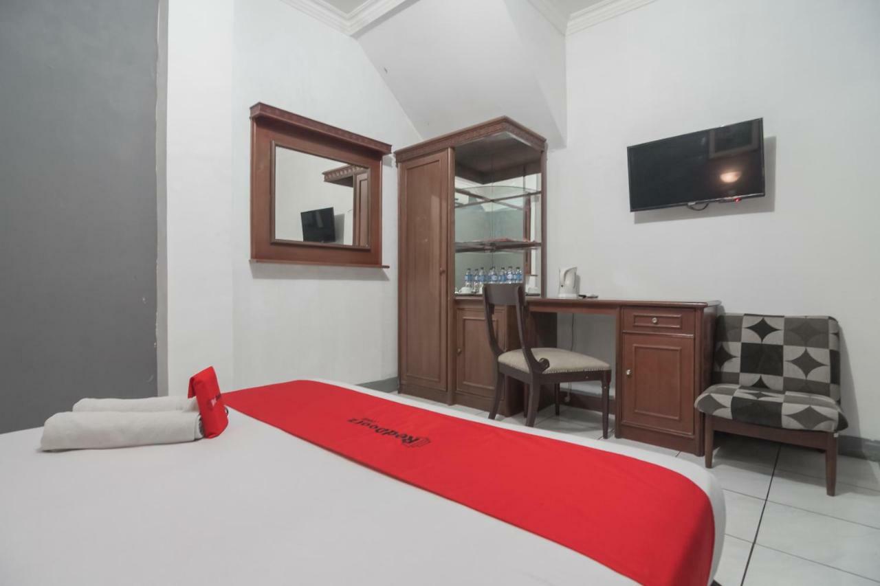 Reddoorz @ Cihampelas Bandung Zewnętrze zdjęcie
