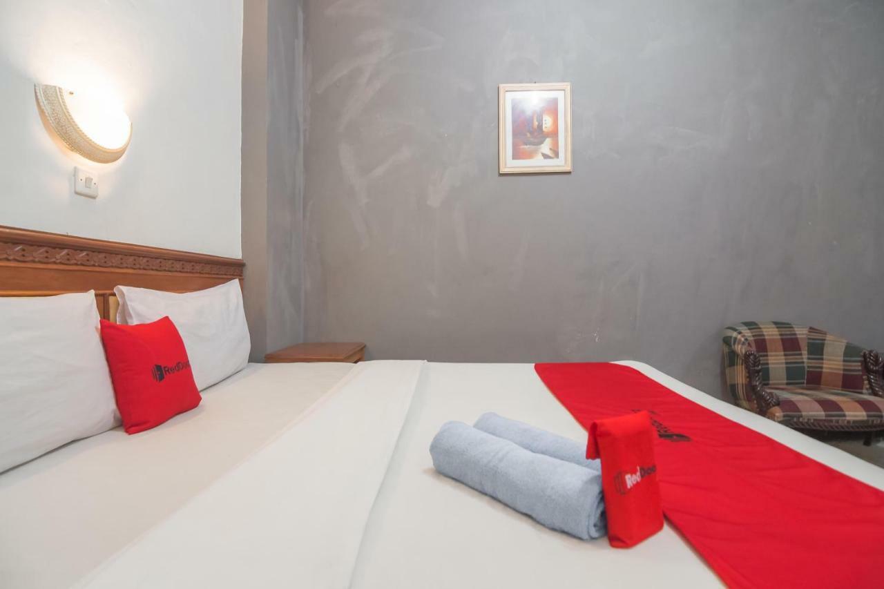 Reddoorz @ Cihampelas Bandung Zewnętrze zdjęcie