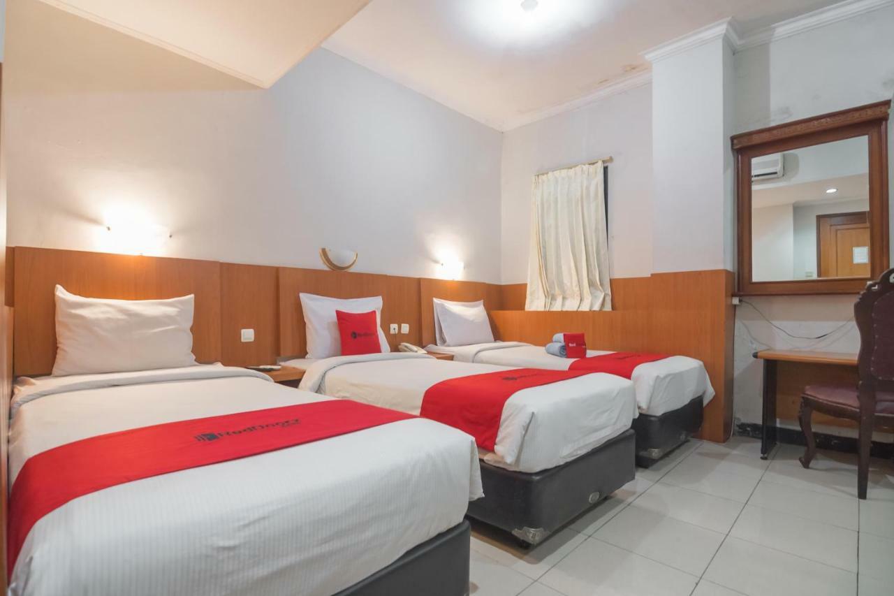 Reddoorz @ Cihampelas Bandung Zewnętrze zdjęcie