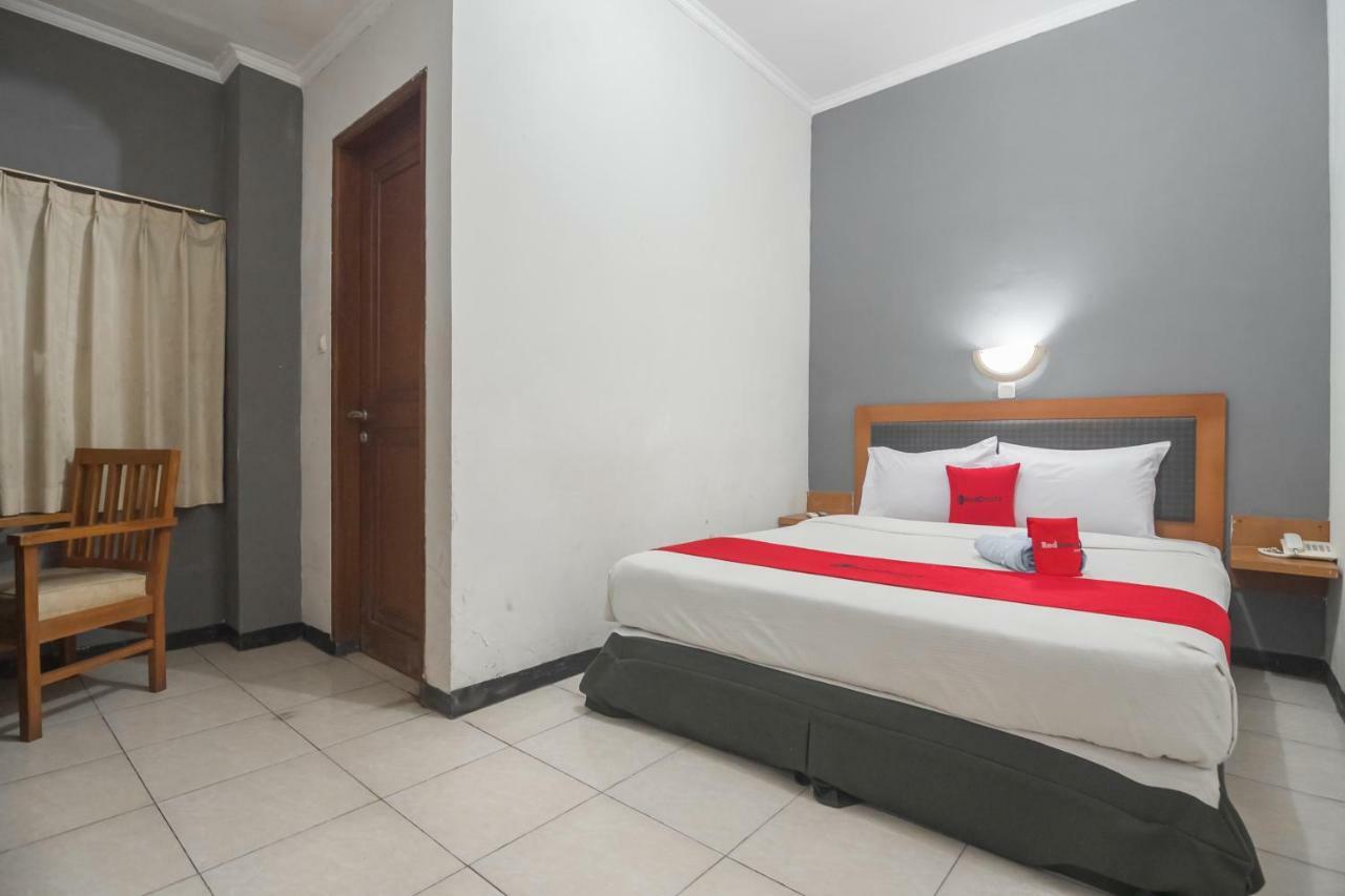Reddoorz @ Cihampelas Bandung Zewnętrze zdjęcie