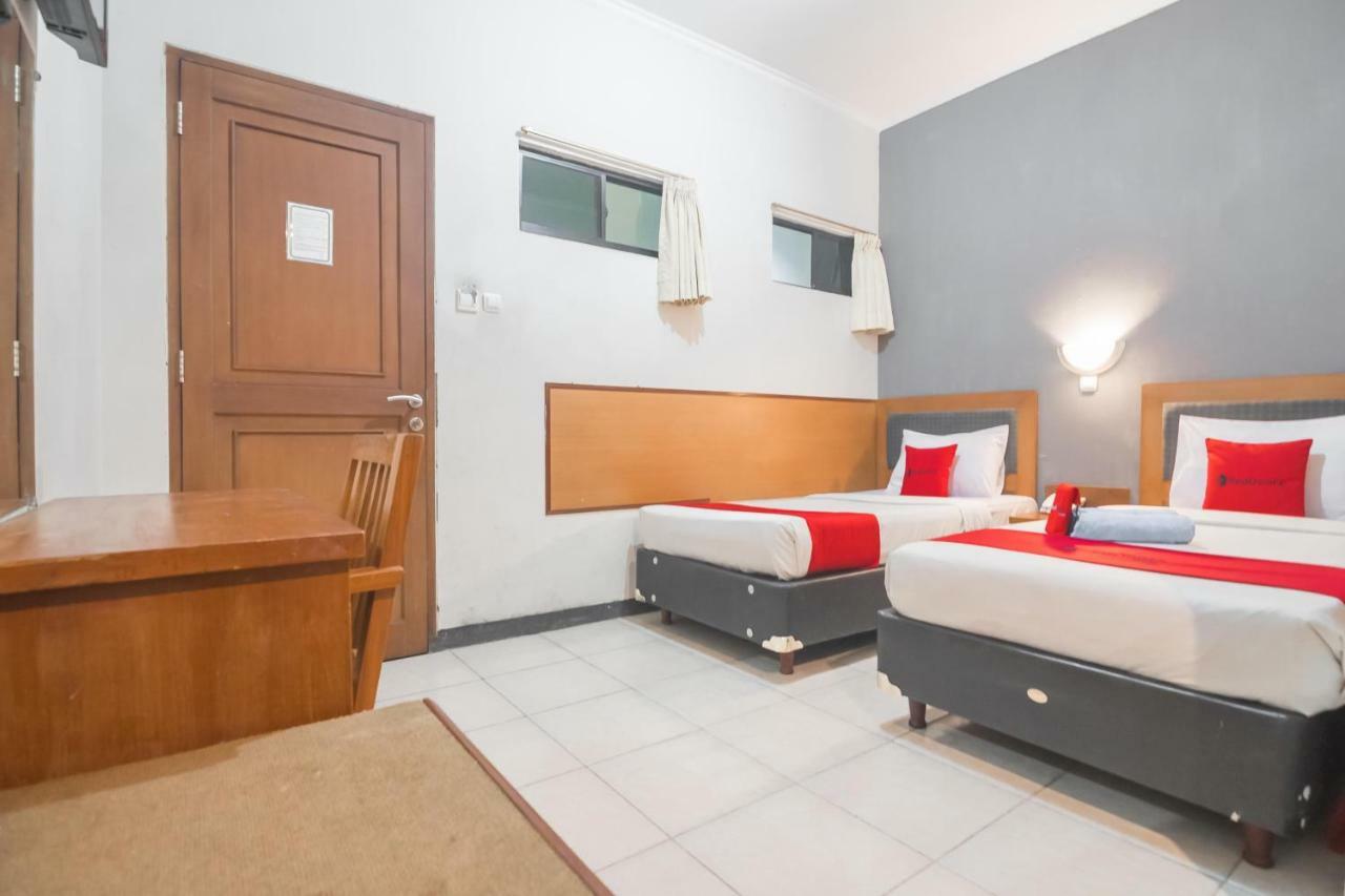 Reddoorz @ Cihampelas Bandung Zewnętrze zdjęcie