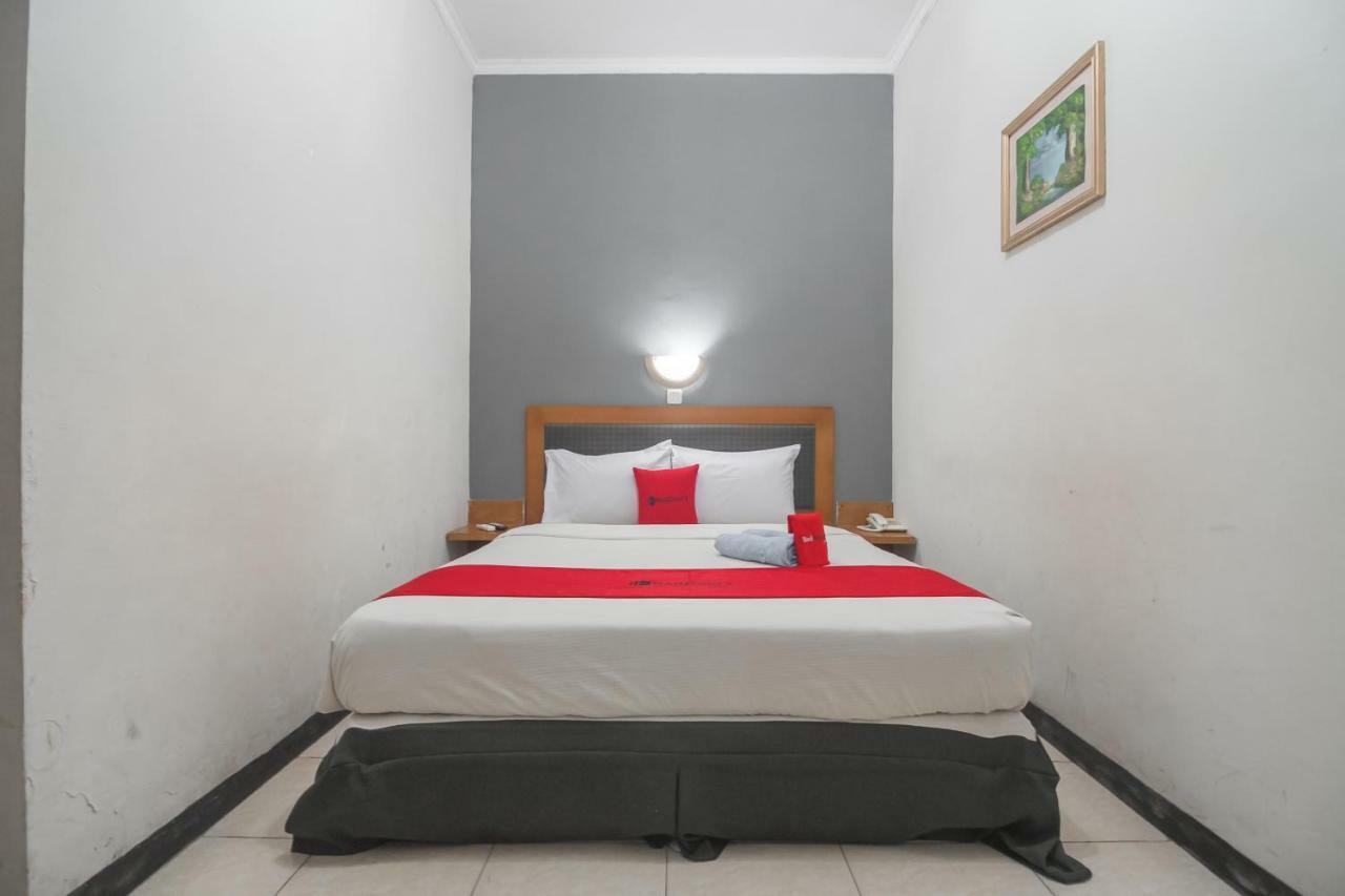 Reddoorz @ Cihampelas Bandung Zewnętrze zdjęcie